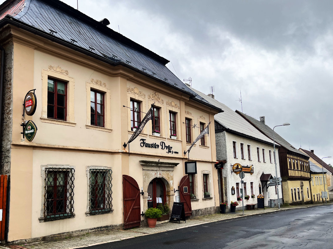 Gasthaus HorniBlatna Gasthaus HorniBlatna auf der tschechischen Seite - Berghütte Zum Kranichsee